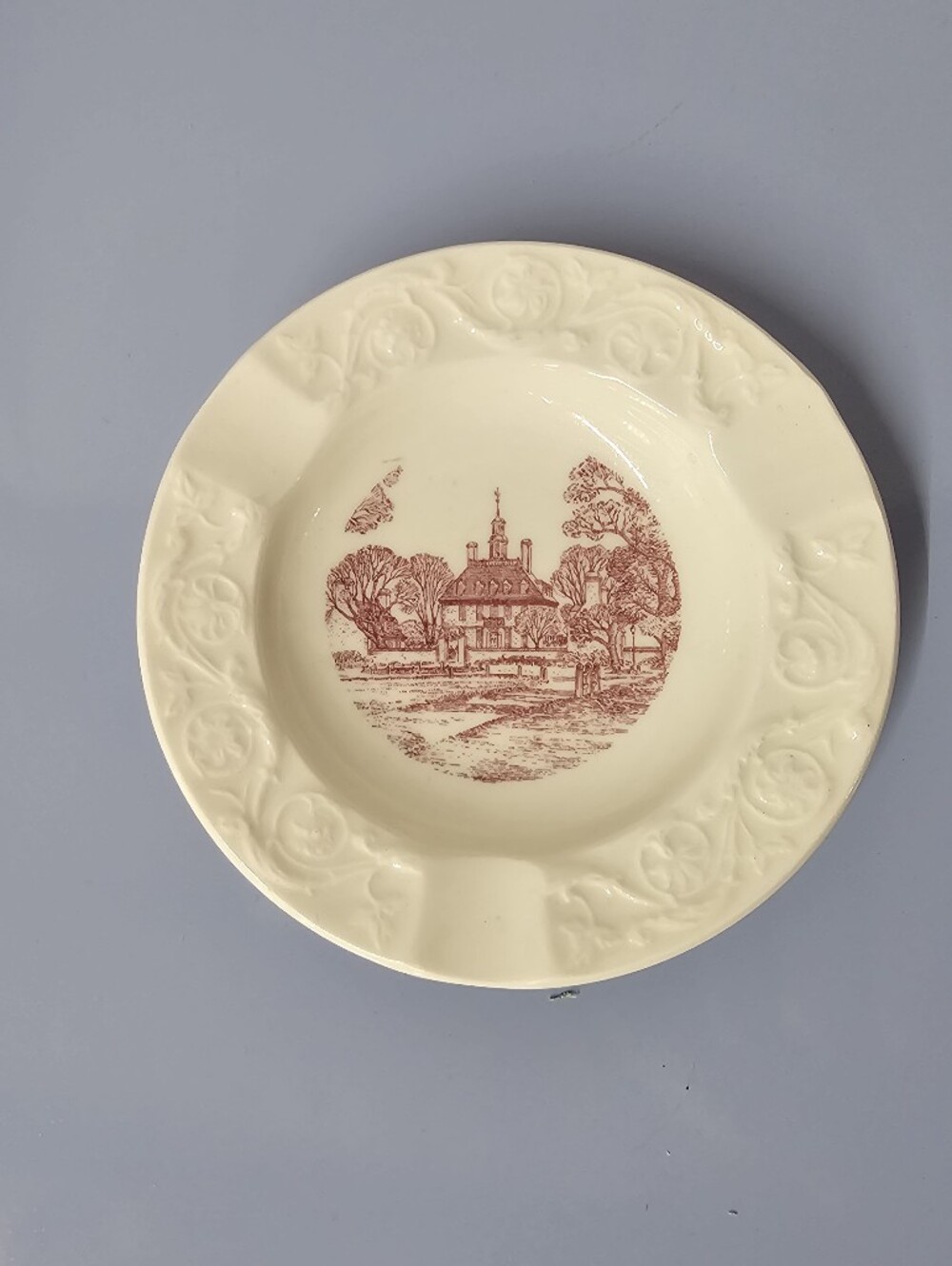 Vintage Wedgwood "The Governor's Palace" Williamsburg Commemorative Ashtray
